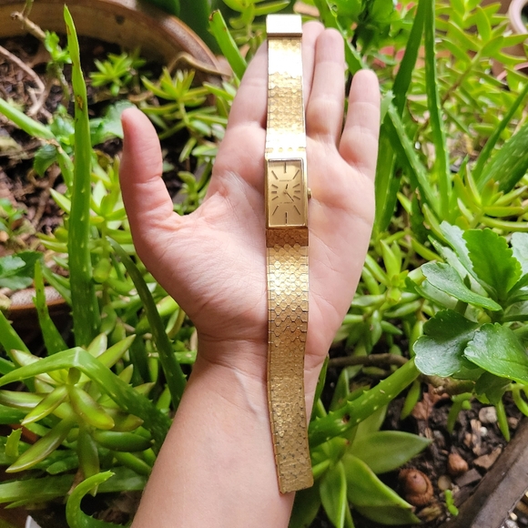 Vintage Regency 17 Jewels Classic Gold Watch - Picture 4 of 9